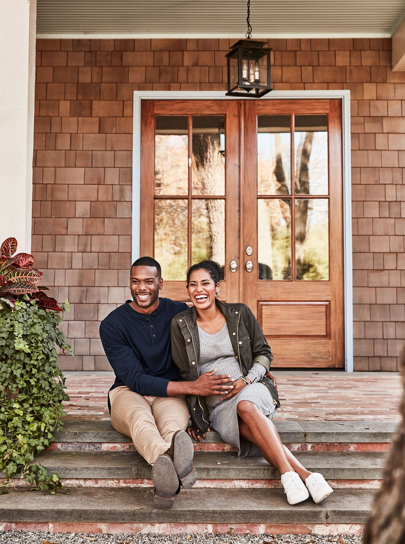 CHASE-BANK-Scene-1-Couple-and-Realtor-1726